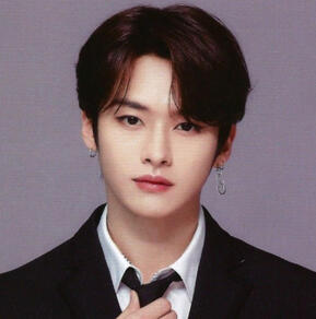 Lee Know (Stray Kids)